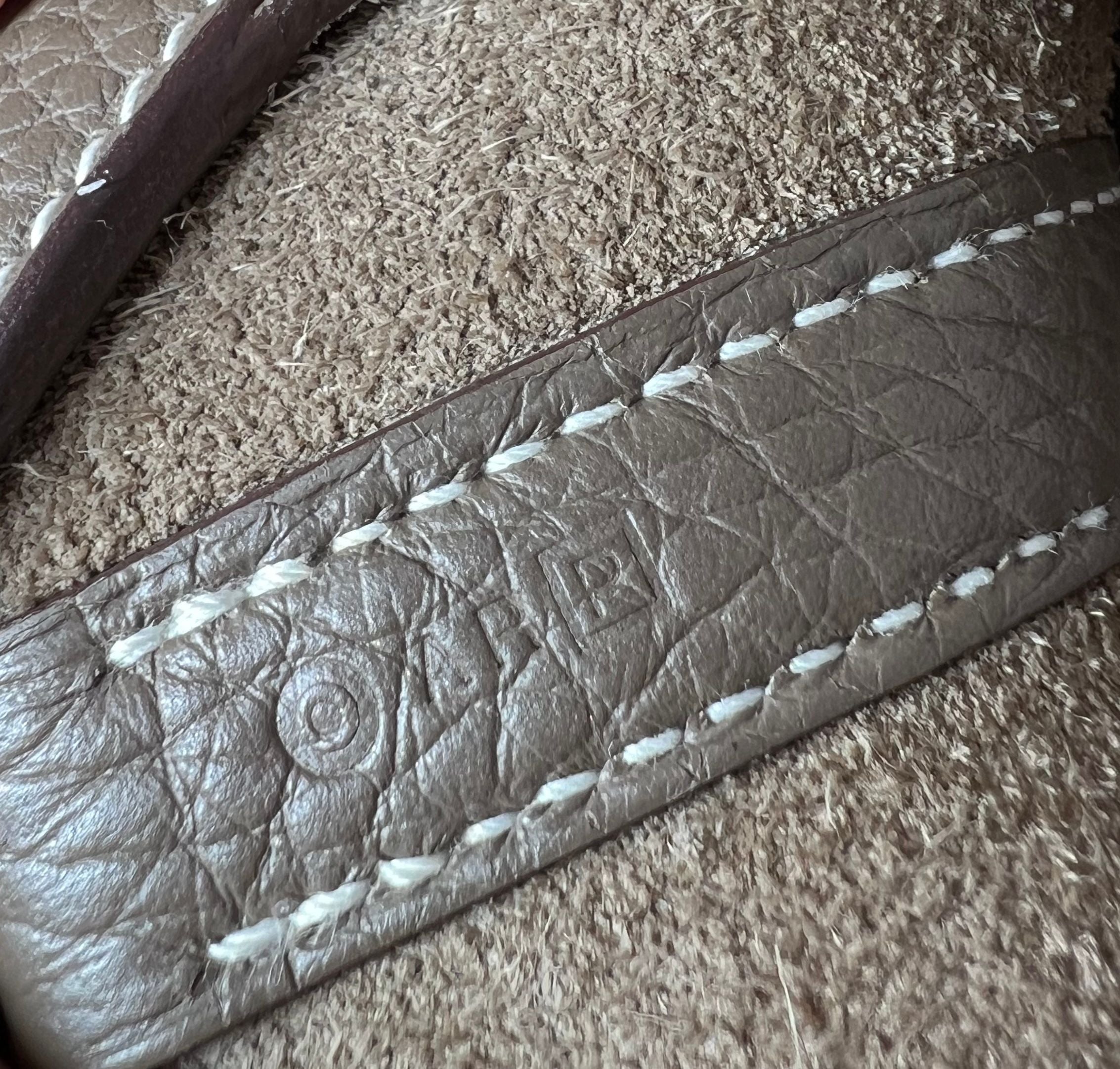 Hermes Etoupe Picotin 22 - w/Box, Dustbag and Lock/Keys