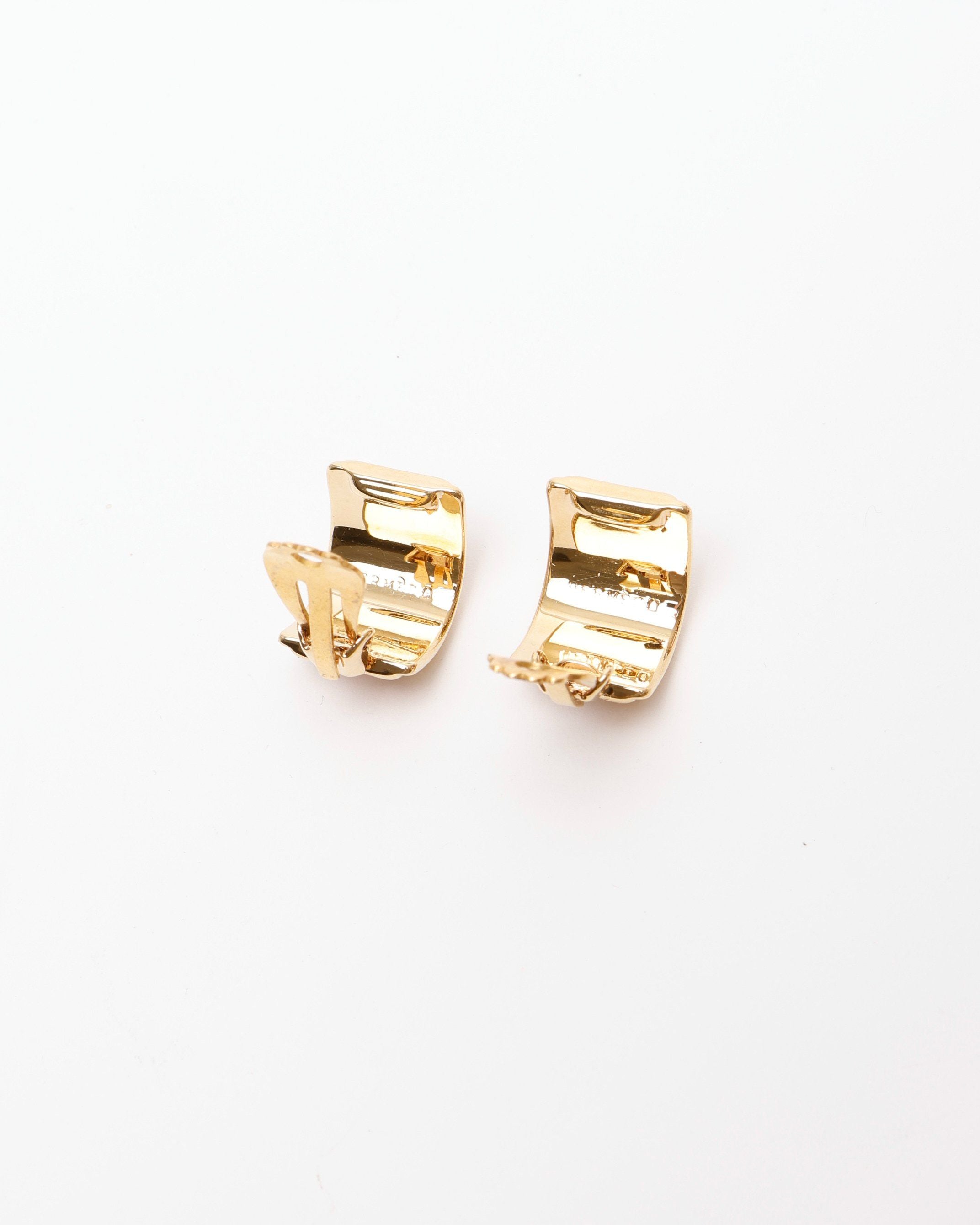 Herm�s Eenamel Clip-on Earrings