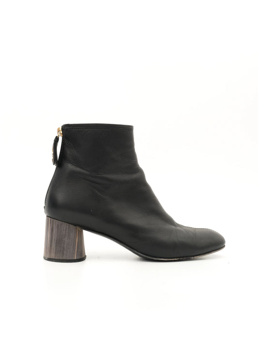 Excellent AGL Black Leather Ankle Boots Size 36 with Block Heel