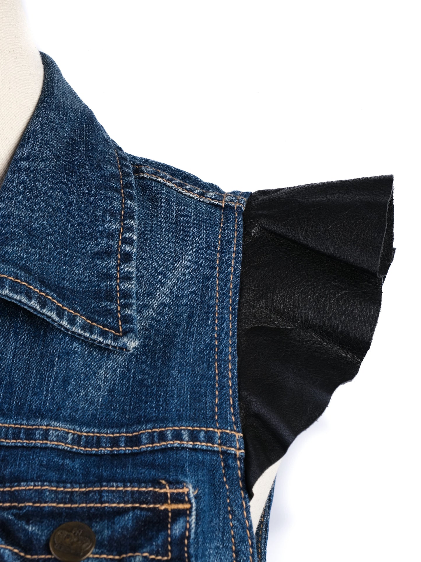 excellent juicy couture blue denim vest size s with ruffled details