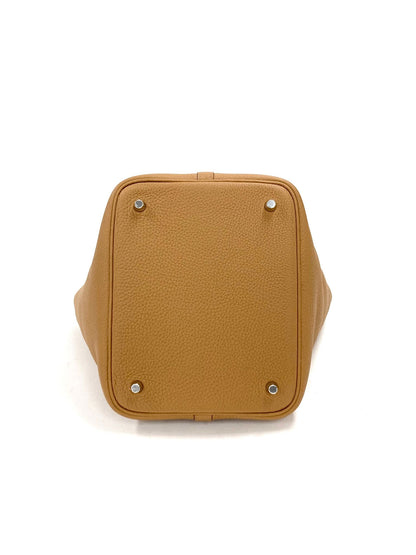 Hermes Beige Picotin MM,Taurillon Clemence PHW  Z Stamp