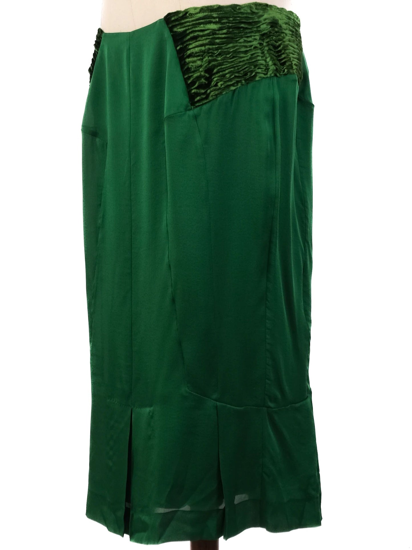 excellent tom ford green silk skirt with ruching and pleats, size m