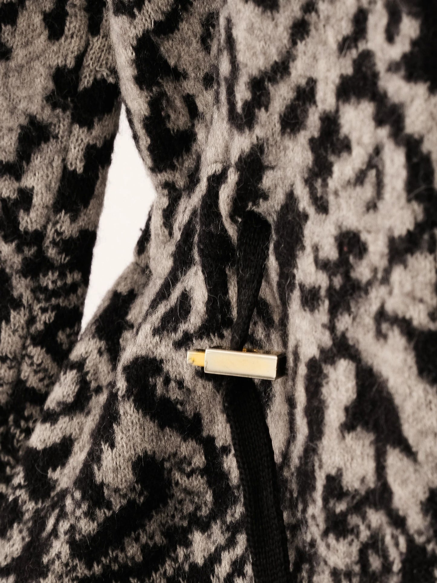 excellent escada women's coat gray black leopard pattern size xs