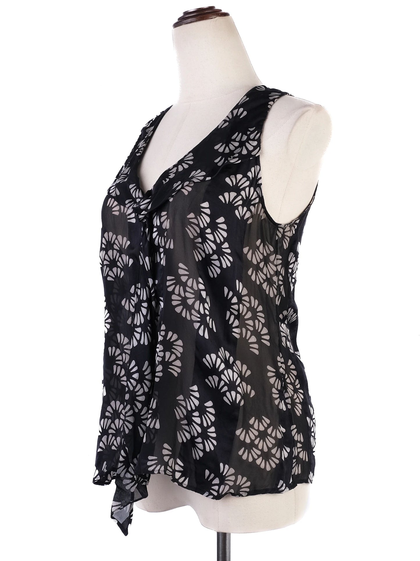 excellent giorgio armani black silk sleeveless blouse size s