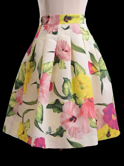 Excellent Ted Baker Floral Print White Cotton Skirt Size M