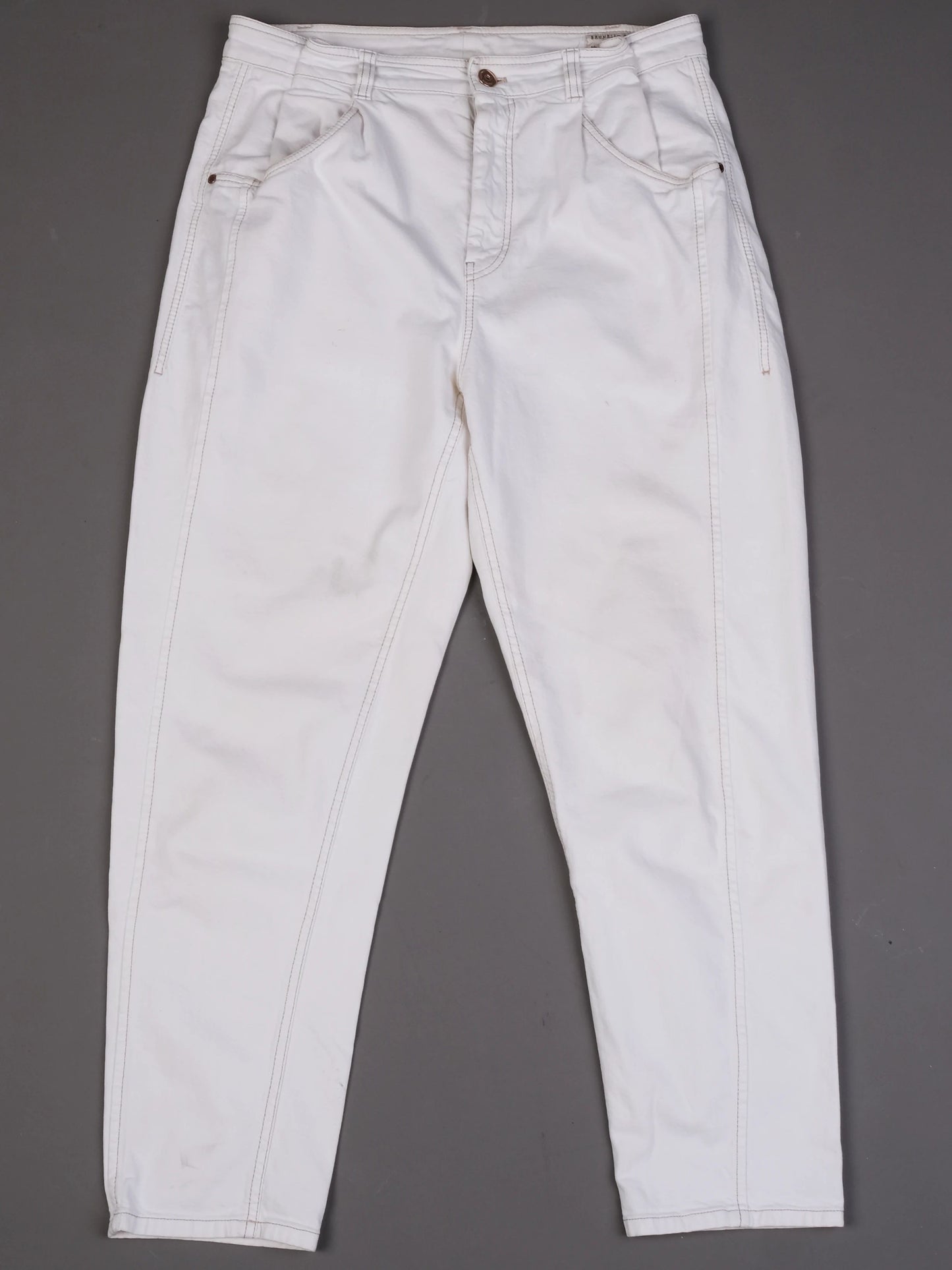 excellent brunello cucinelli white tapered leg pants size xl