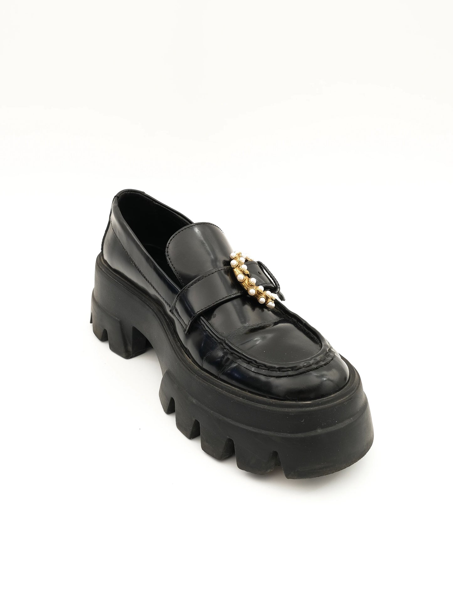 average uterque black leather platform loafers with buckle size 39
