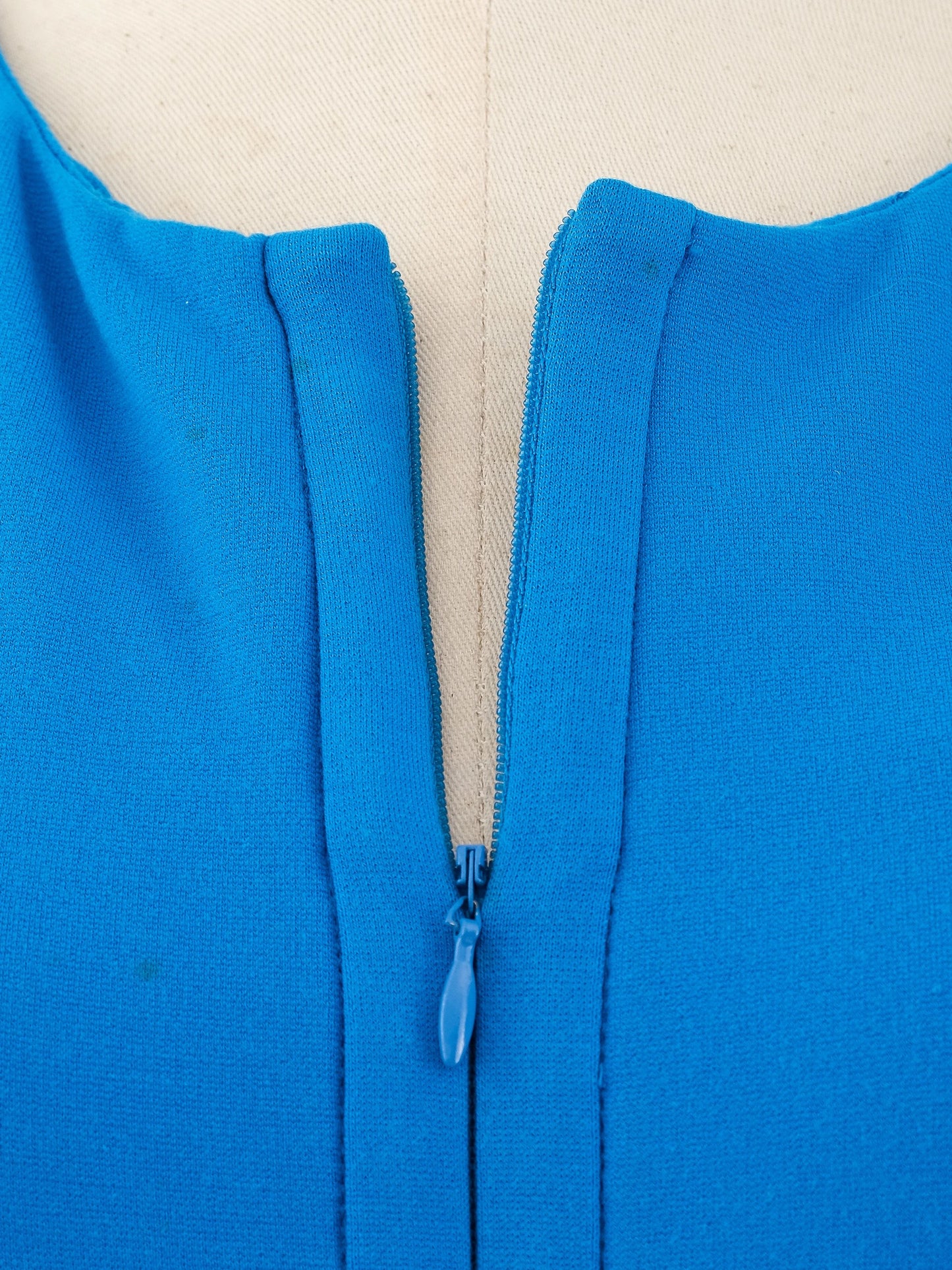 excellent diane von furstenberg blue sleeveless dress size m