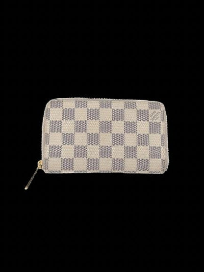 Excellent Louis Vuitton Checkered Leather Wallet with Gold Zipper