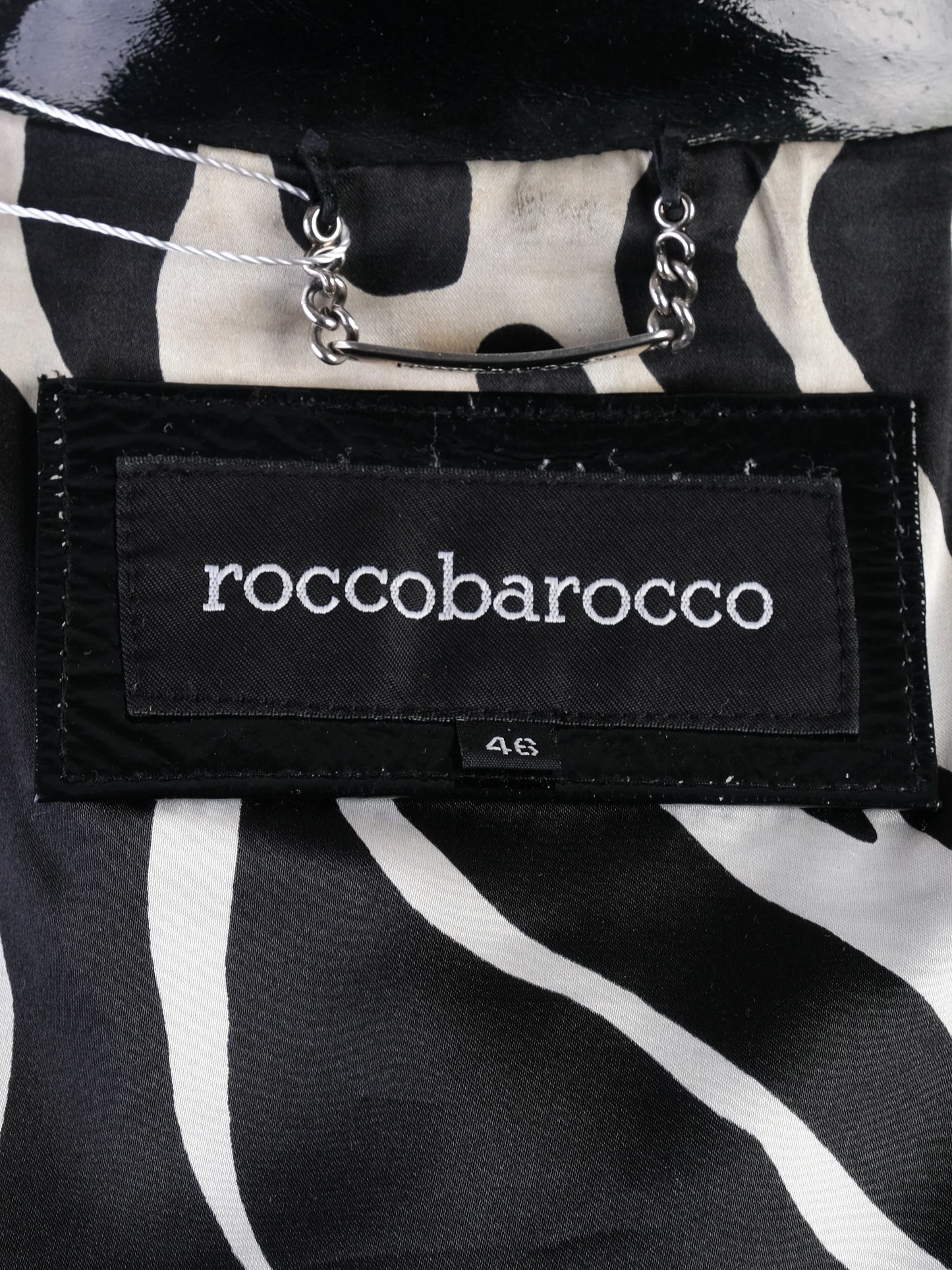excellent roccobarocco black leather jacket size l with quilted detailing
