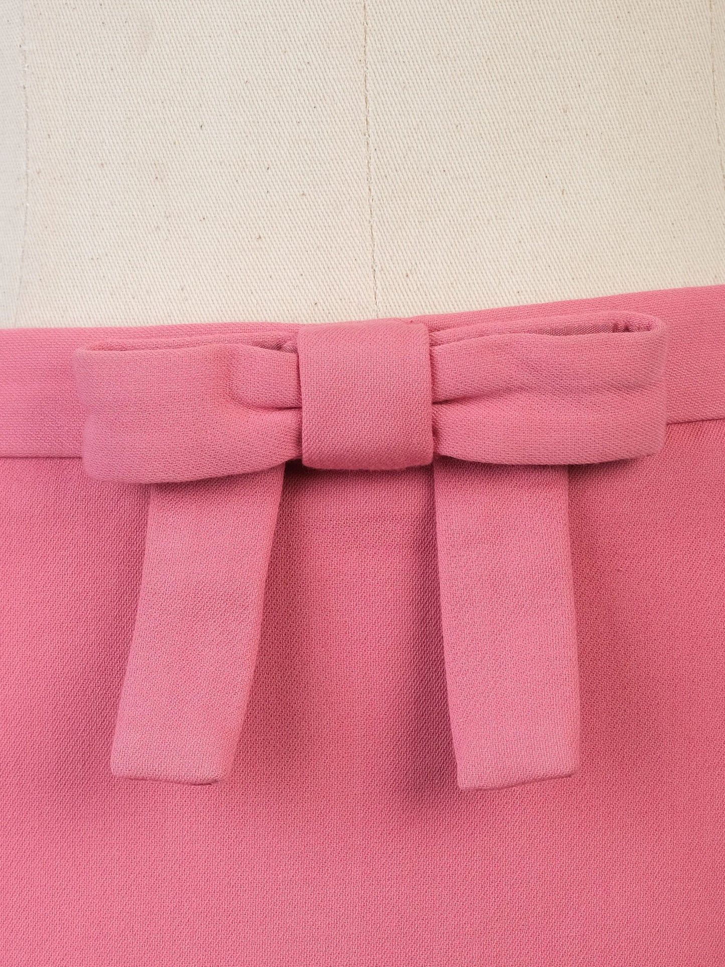 excellent red valentino pink ribbed sweater with collar