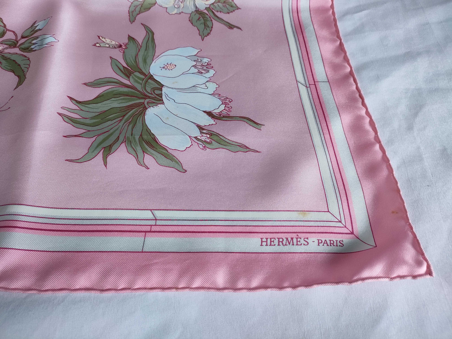 Hermes Carr 90 Quai Aux Fleurs Flowering Coastal Avenue Scarf Pink Silk