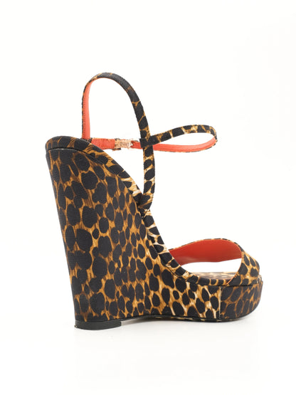 Excellent Dolce Gabbana Leopard Print Wedge Sandals Size 39