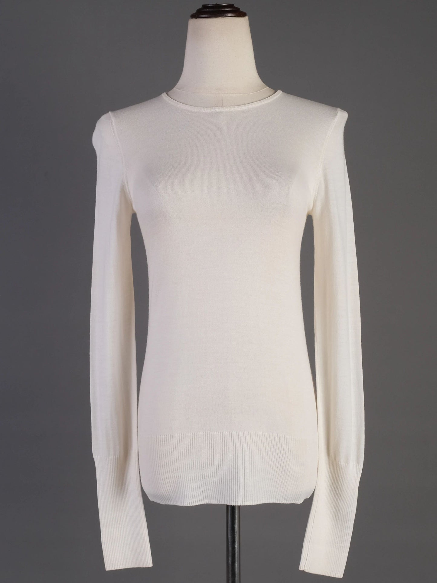 excellent tara jarmon white wool long sleeve sweater size s