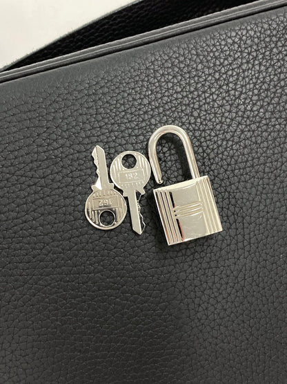 Hermes Black Picotin MM,Taurillon Clemence PHW  U Stamp