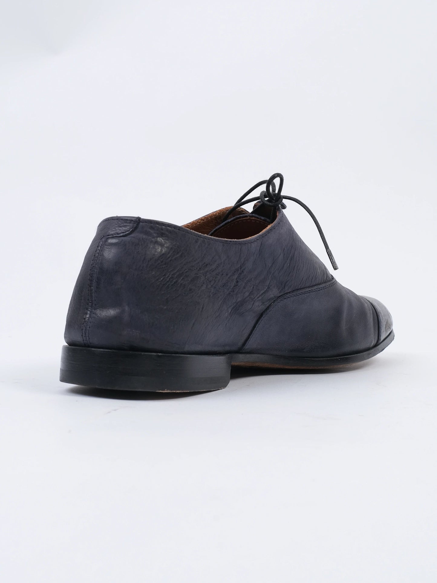 good doucal's blue leather cap-toe dress shoes size 41