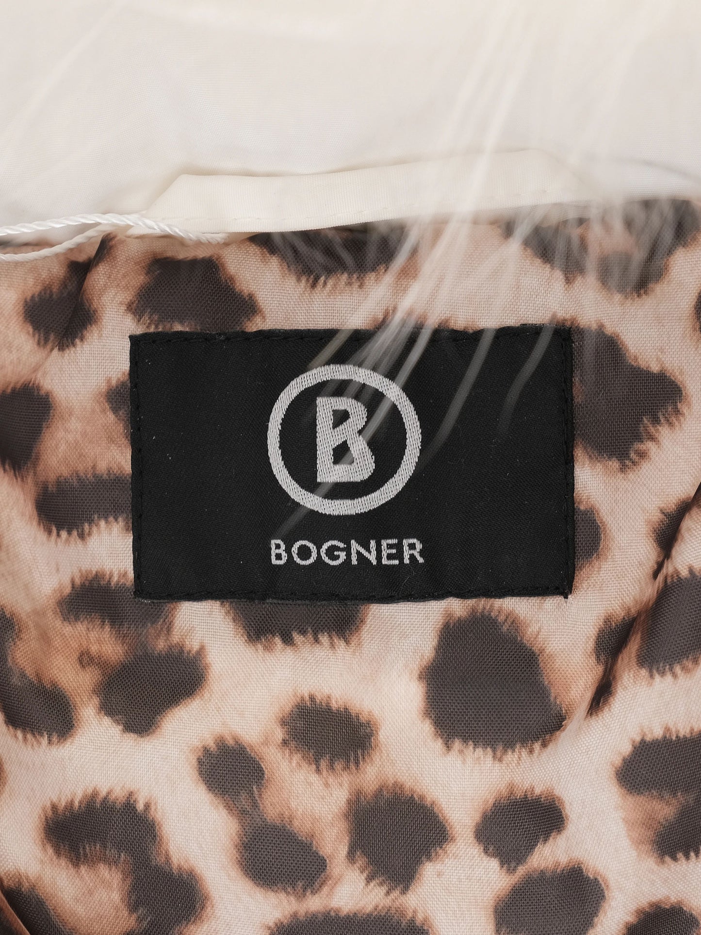 perfect bogner white women's snow suit size s with fur hood