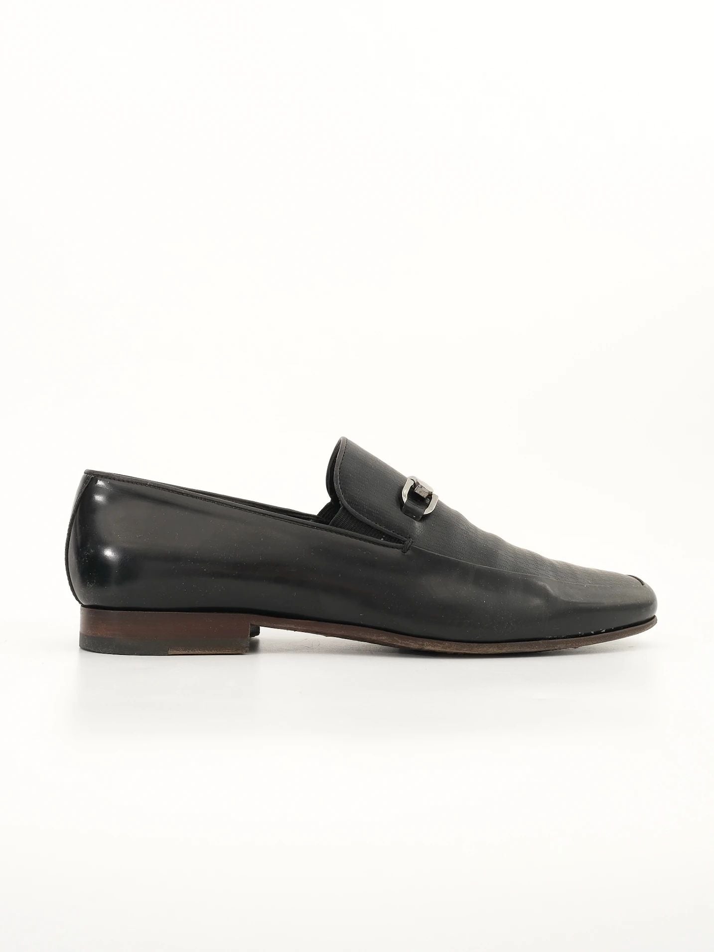 excellent condition black leather loafers size 42 with metallic detail