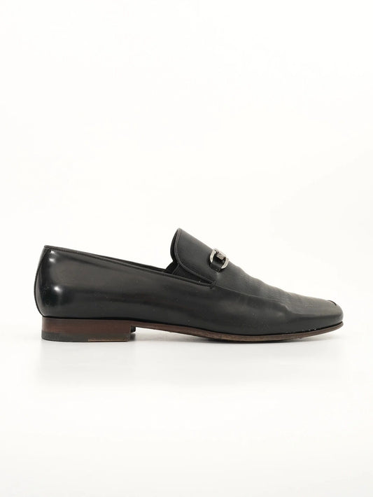 Excellent Condition Black Leather Loafers Size 42 with Metallic Detail