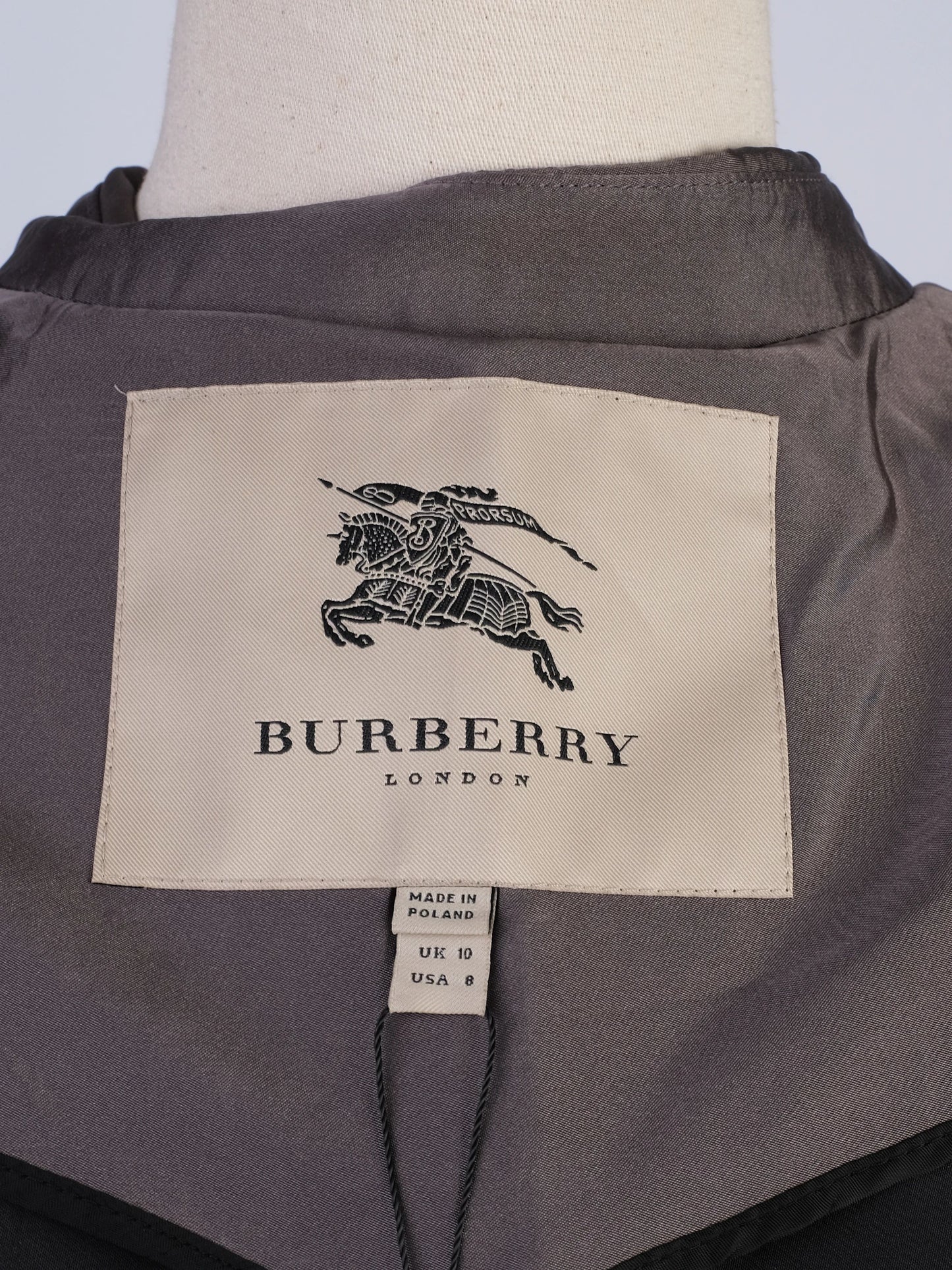 excellent burberry gray silk trench coat with belted waist