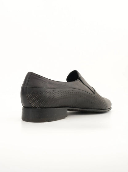 Excellent Black Leather Slip-On Dress Shoes Size 42 for Men
