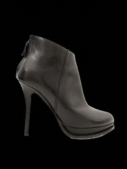 Excellent MaxCo Black Leather High-Heeled Ankle Boots Size 38