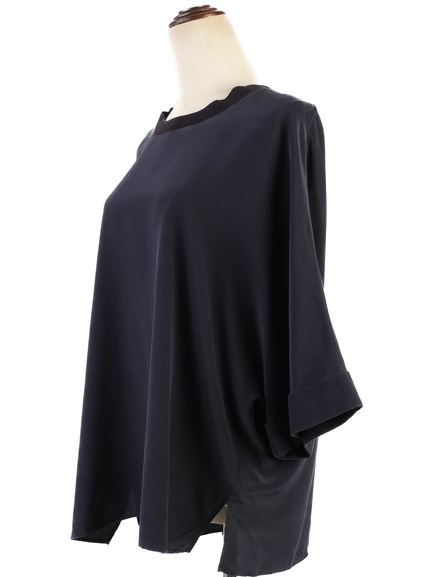 excellent joseph blue silk top size m with three-quarter sleeves