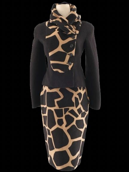 excellent valentino giraffe print wool two-piece outfit size m