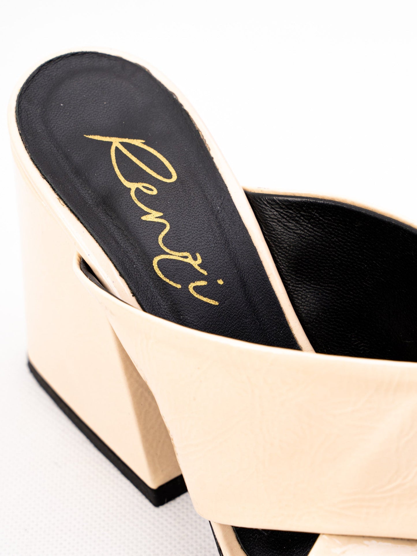 excellent r&renzi white leather mules with high block heel