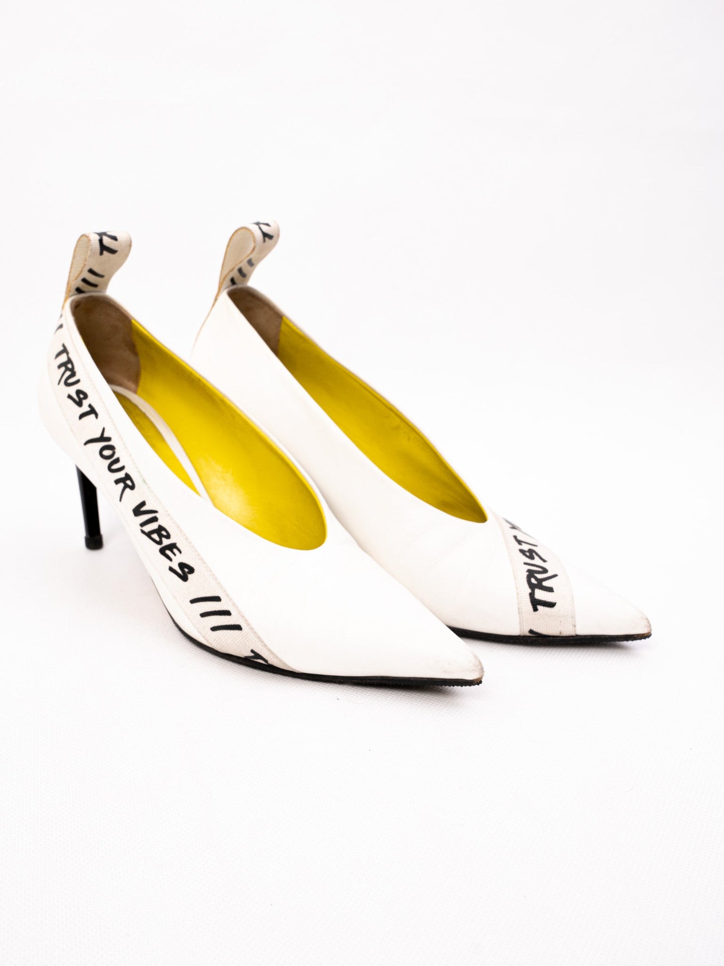 good baldan white high-heeled leather shoes size 36.5 with unique strap