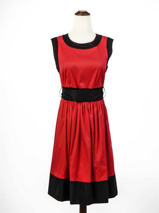 Excellent Prada Red Sleeveless Dress with Black Trim and Accents