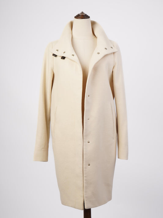 Herno White Wool Coat Size S Excellent Condition Minimalist Design