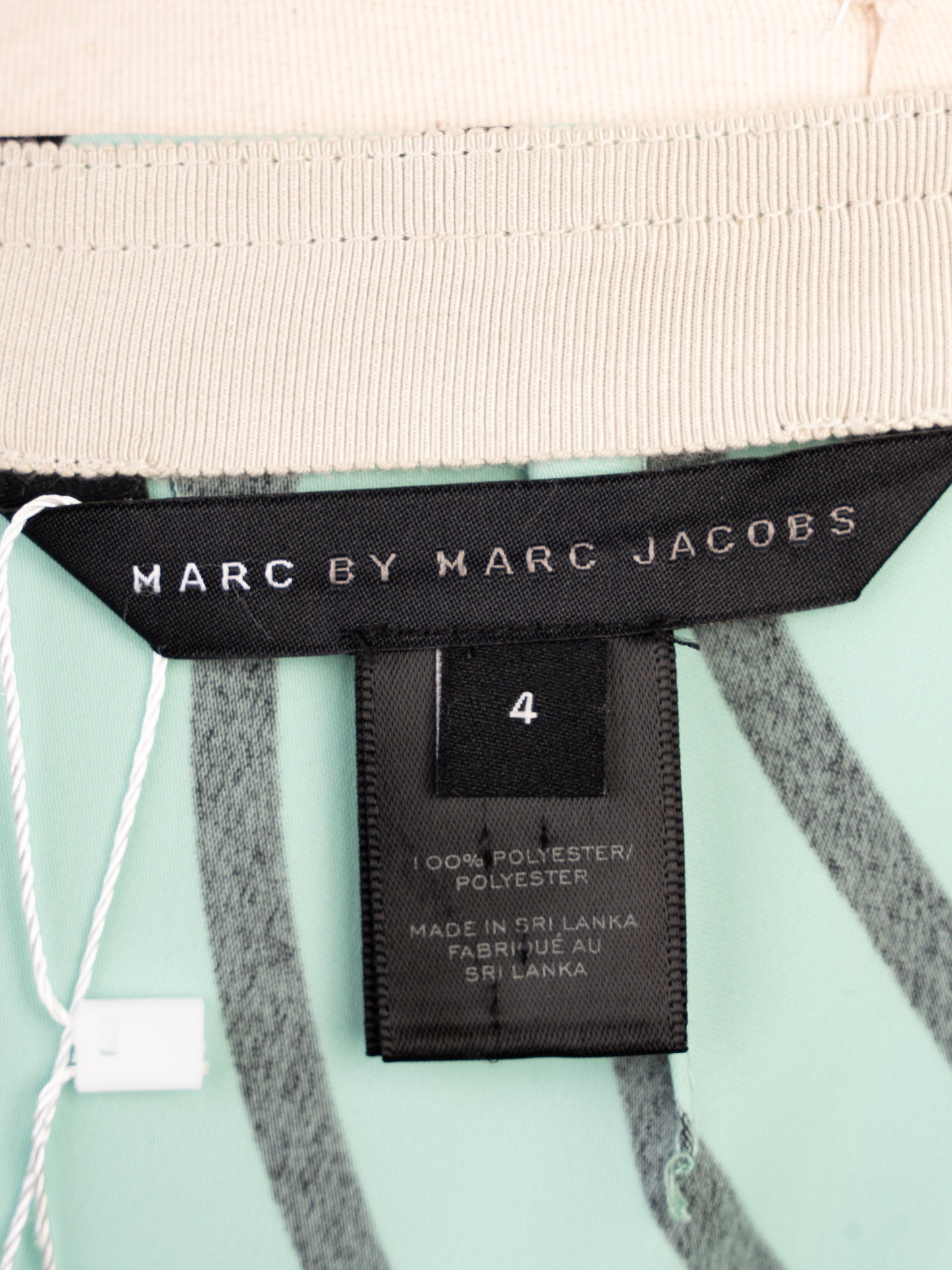 excellent marc jacobs light green skirt size s with geometric pattern