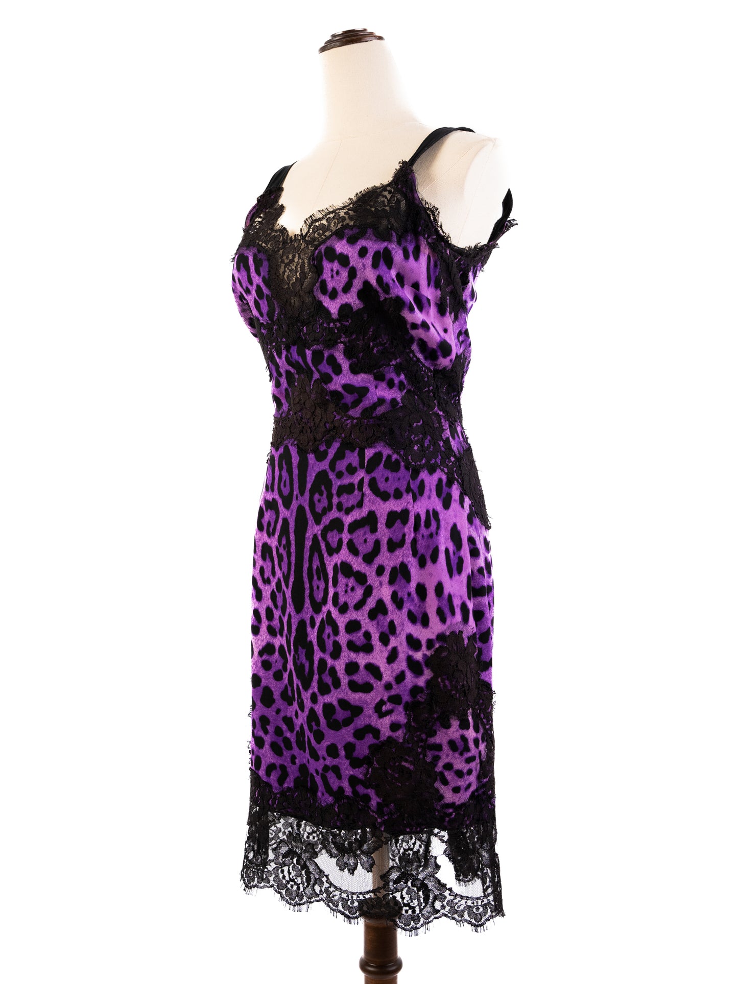 excellent dolce gabbana purple black leopard print dress with lace details