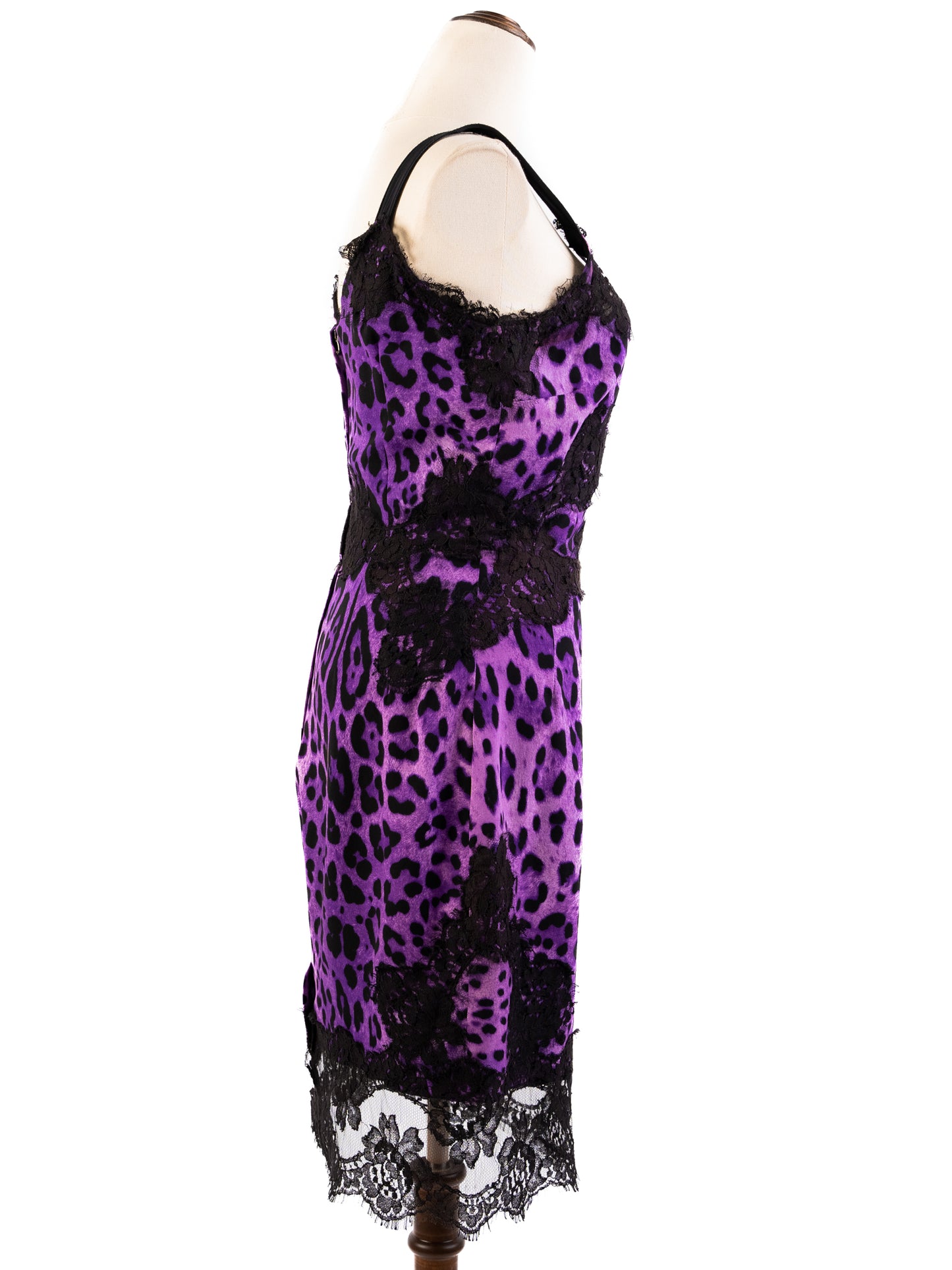 excellent dolce gabbana purple black leopard print dress with lace details