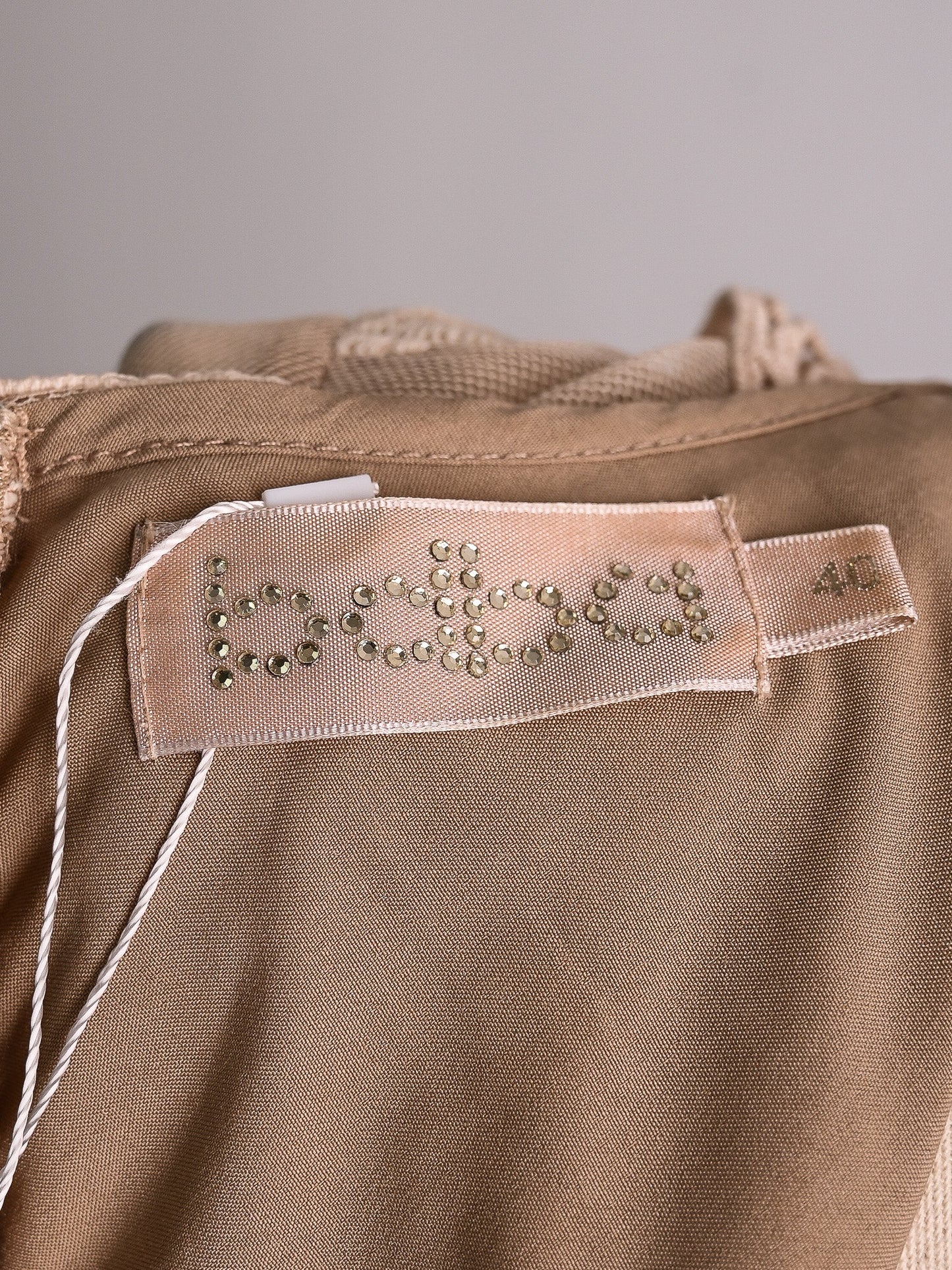bdba white long sleeve lace dress with floral embroidery - excellent condition