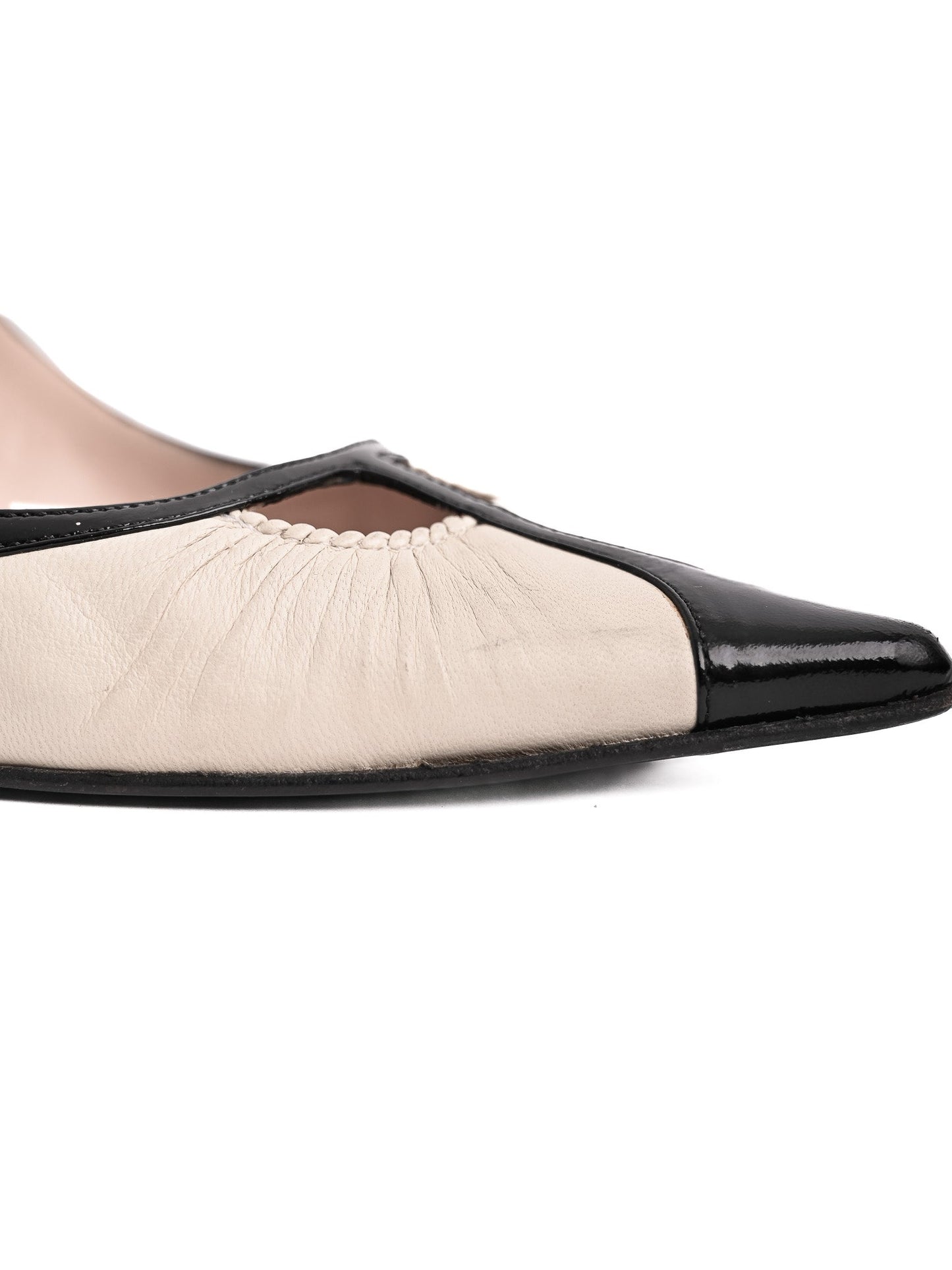 average condition casadei black leather slingback high-heels
