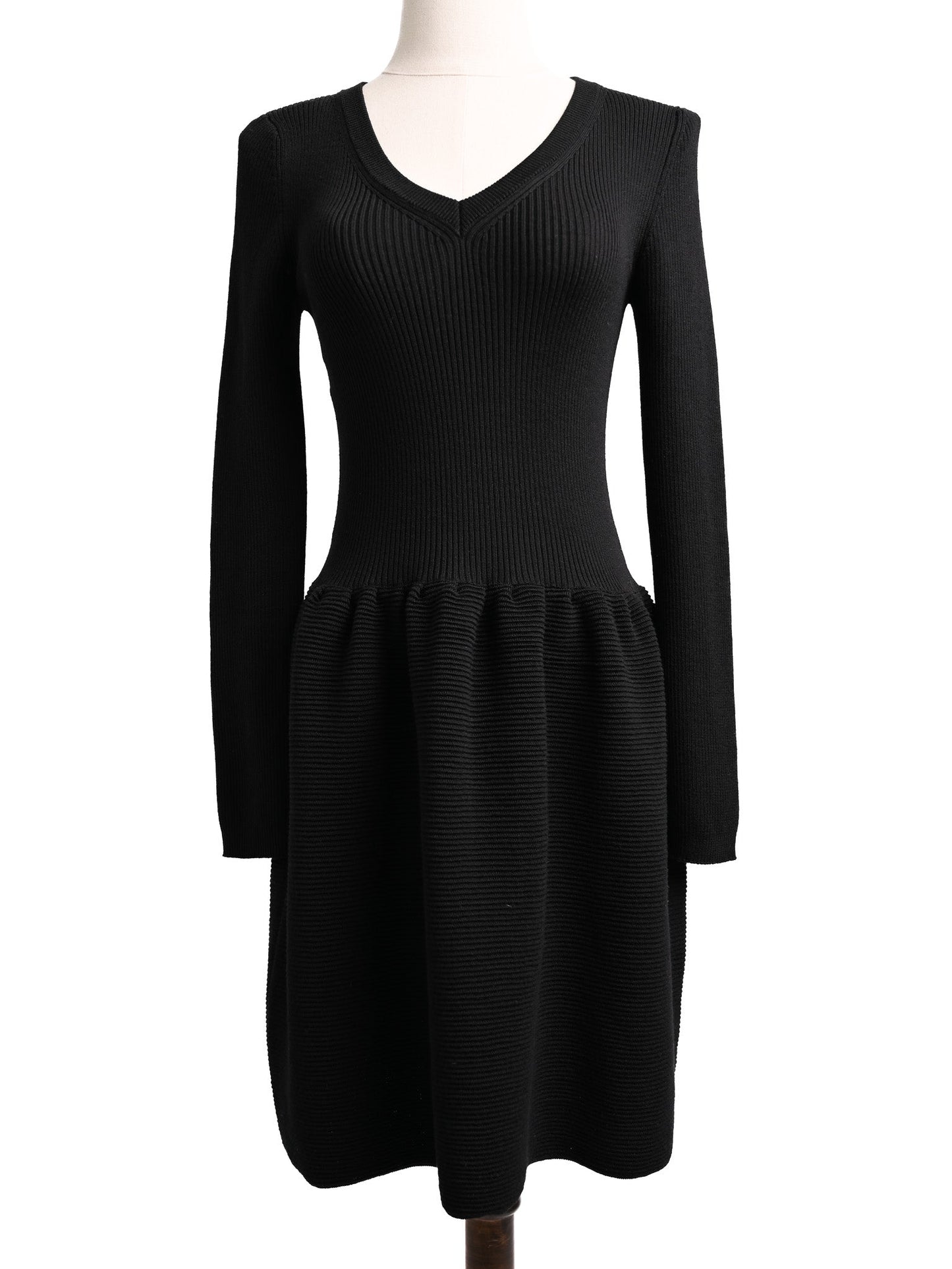 excellent moschino black wool long sleeve dress size s