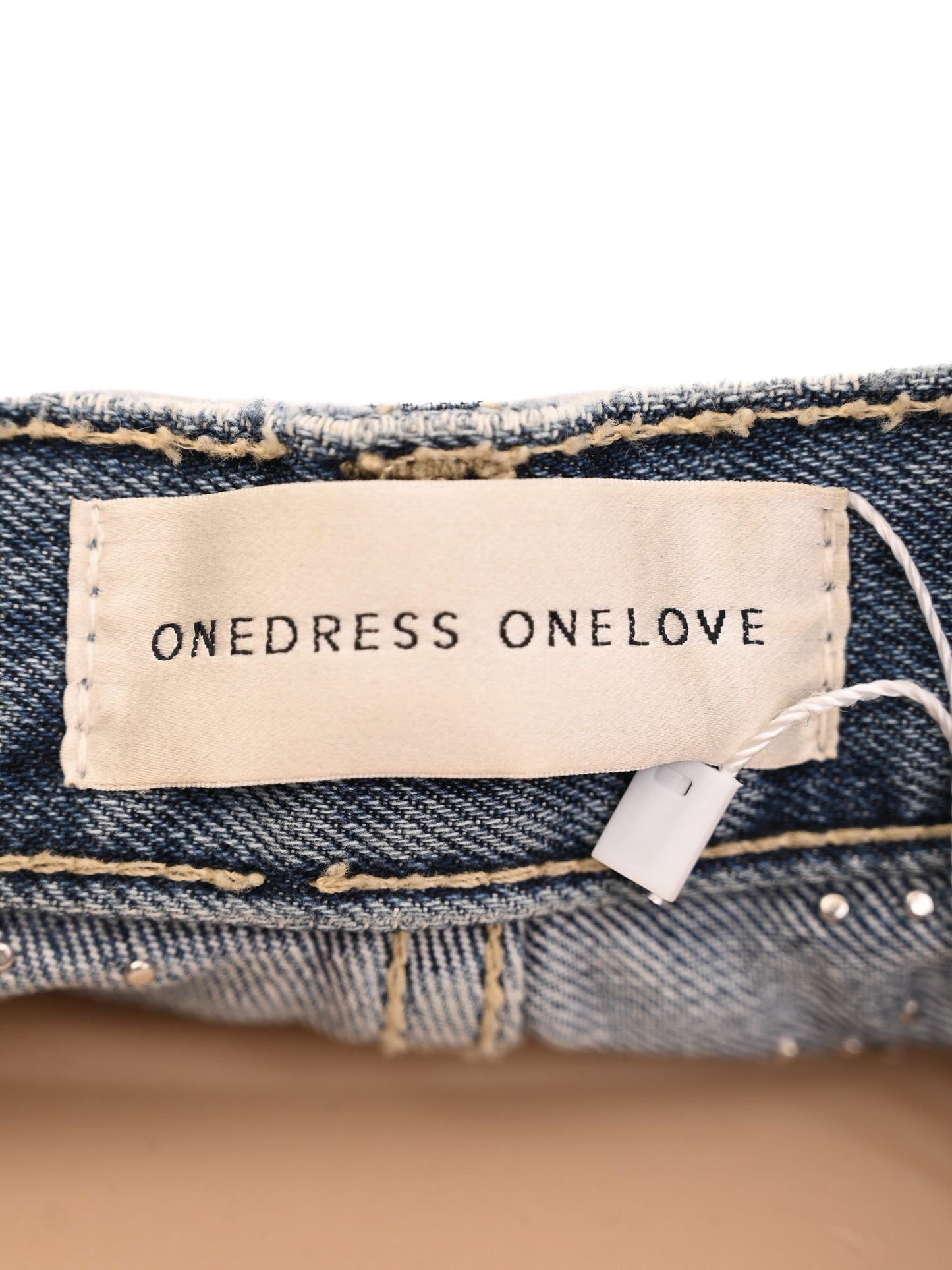 excellent onedress onelove blue distressed jeans size s with pearls