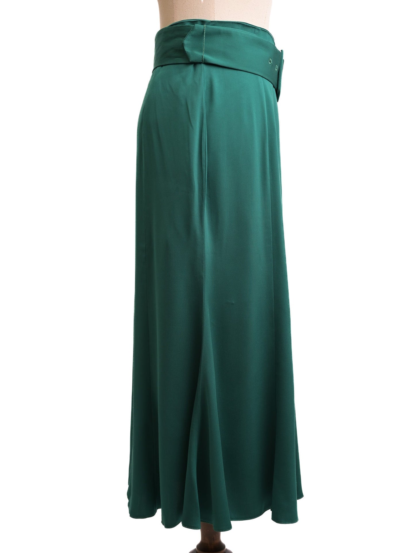 excellent uterque green viscose skirt with wide belt size m