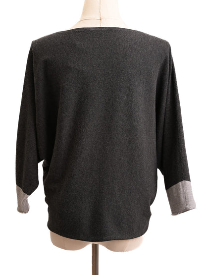 EXCELLENT Laurel Gray Sweater Size S with Rhinestone Animal Design