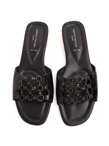 Good Sigerson Morrison Black Leather Slide Sandals with Decorative Studs