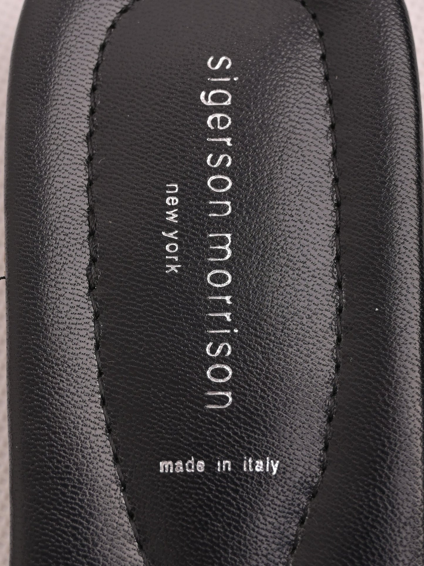 good sigerson morrison black leather slide sandals with decorative studs