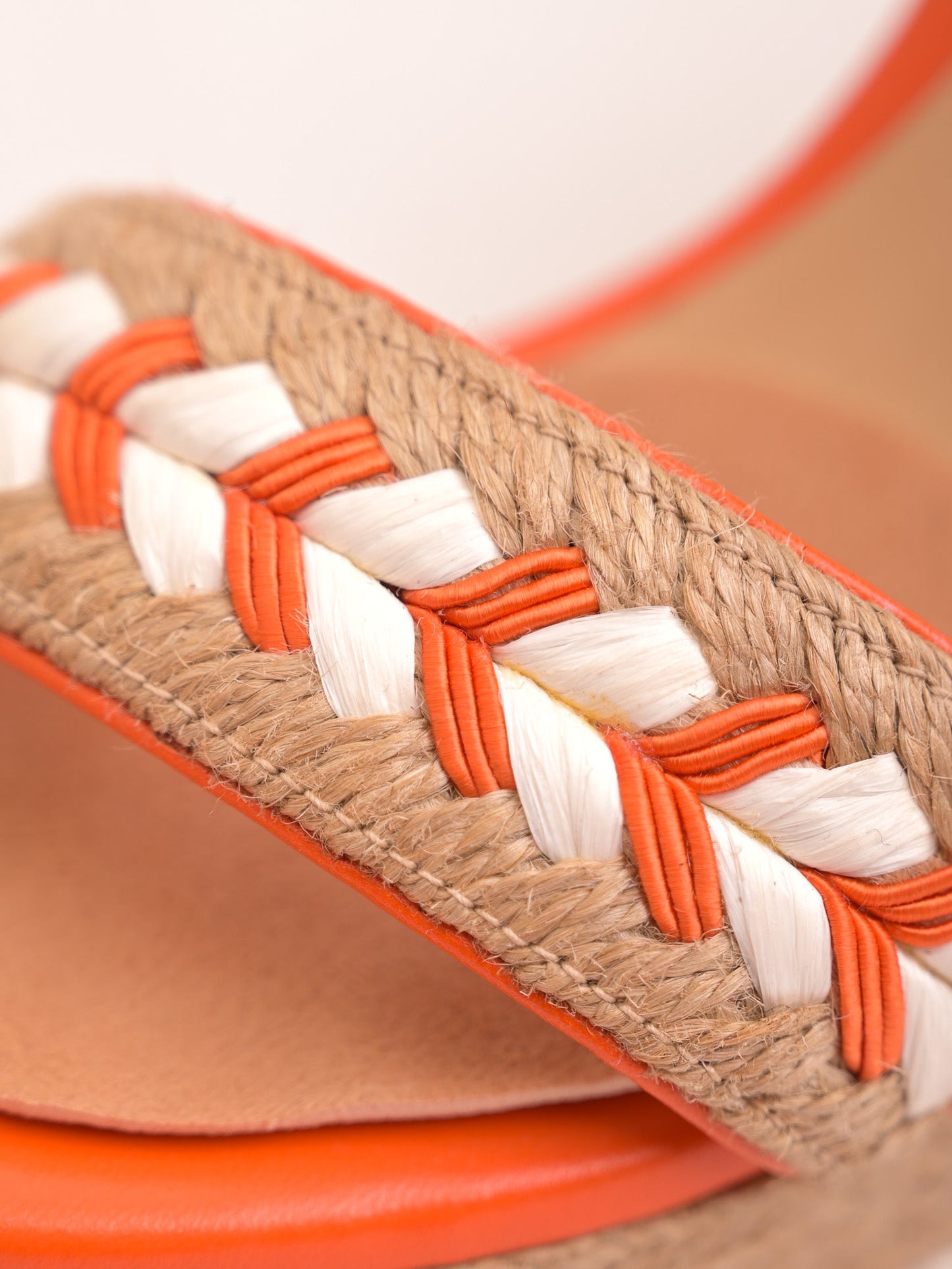 good gucci wedge sandals size 38 textile orange white accents