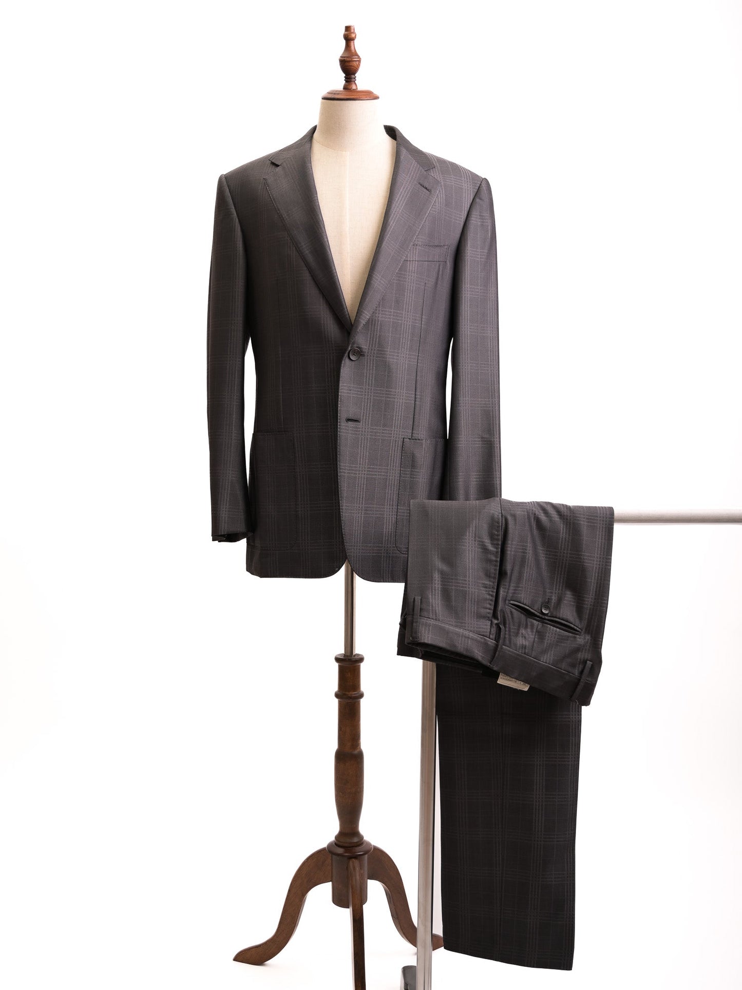 excellent gucci gray wool men's plaid suit size l