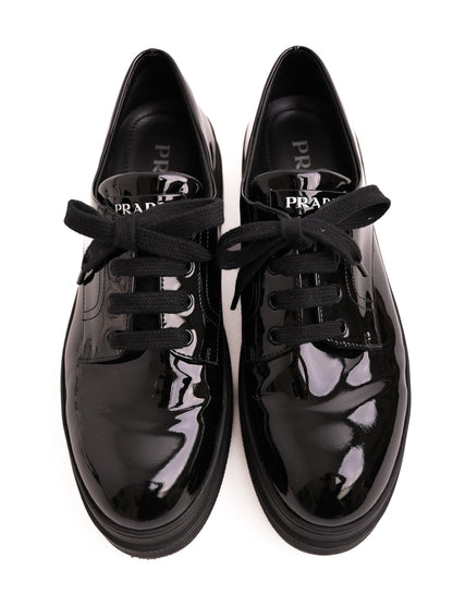 Excellent Prada Black Leather Shoes Size 41 with Glossy Finish