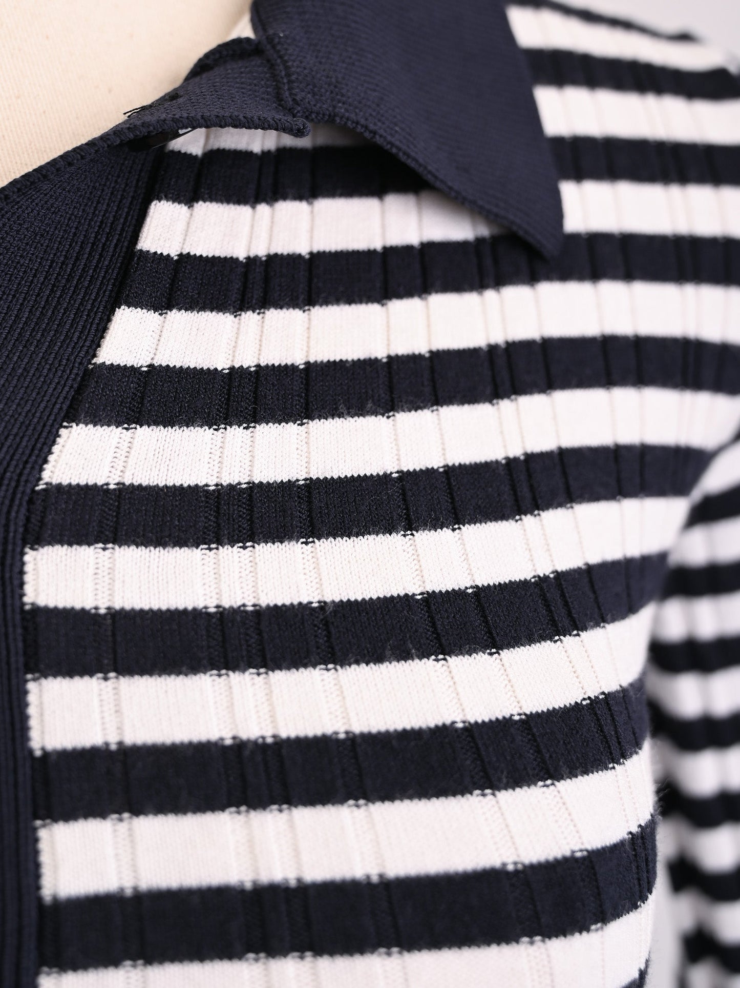 maxco excellent condition black & white striped dress size xs