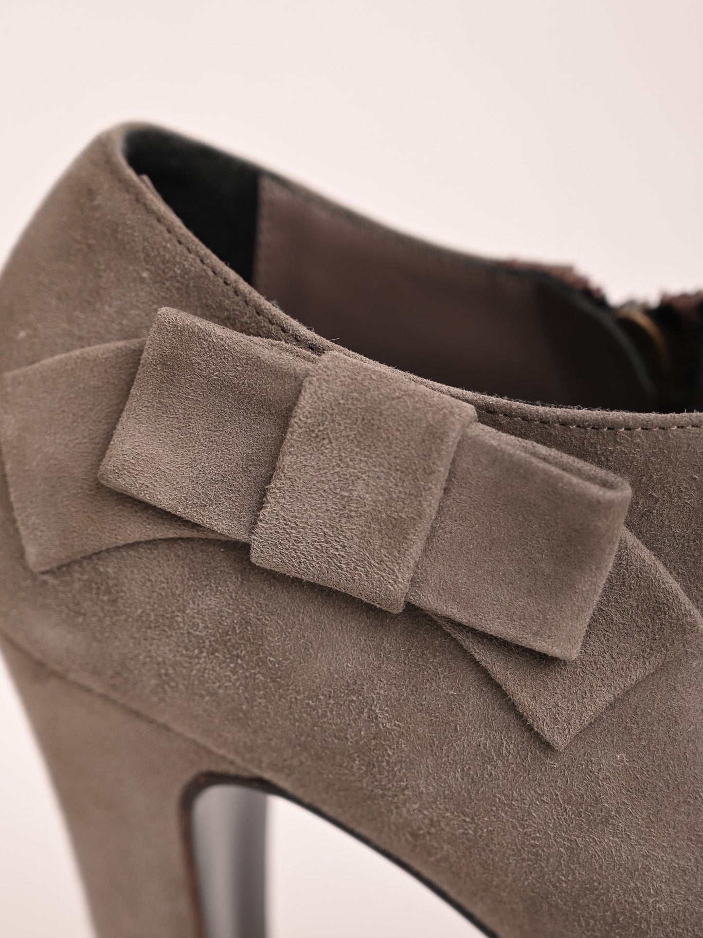 excellent william massimi gray leather high-heeled ankle boot size 38