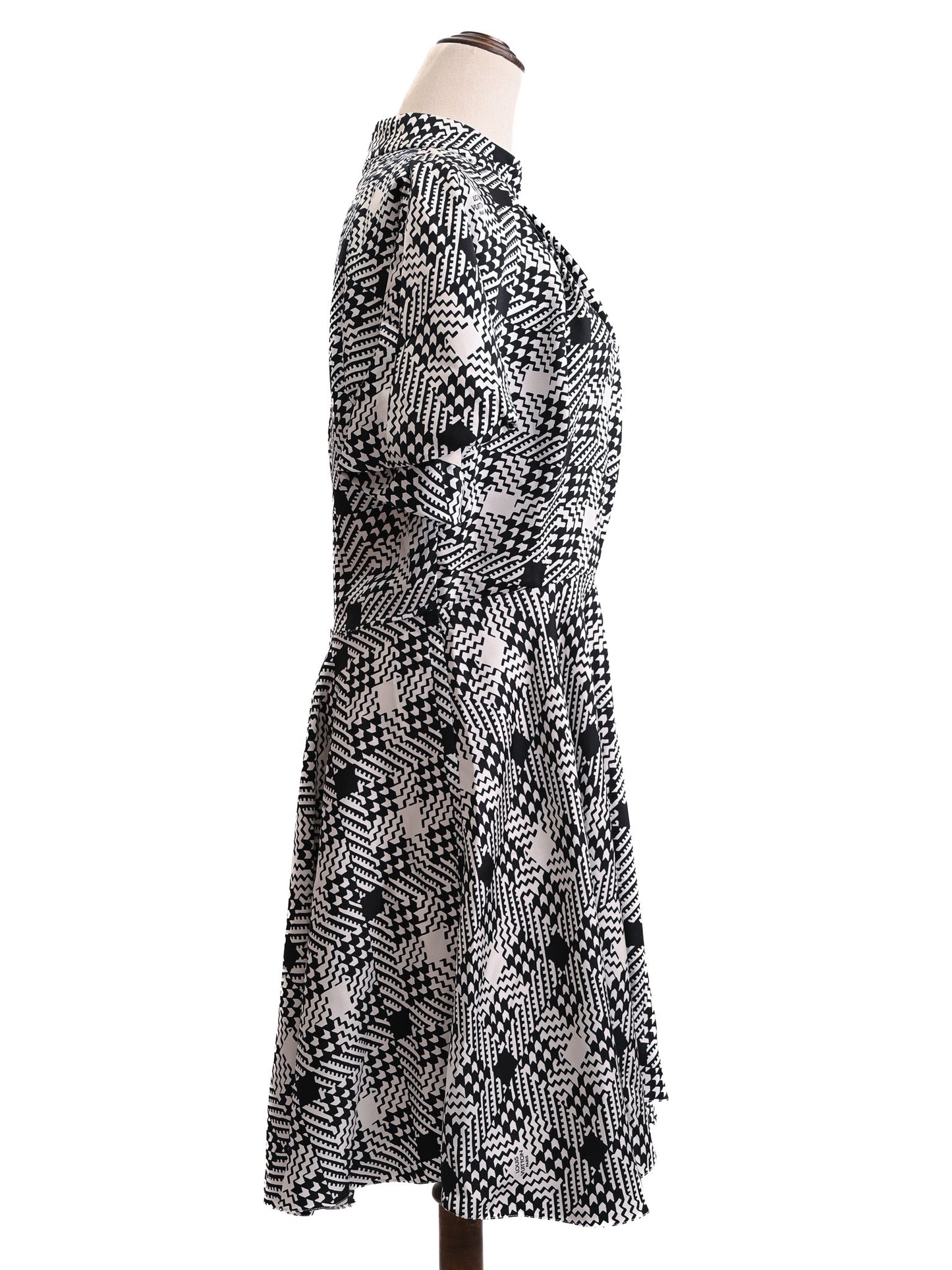 good louis vuitton black and white geometric silk dress size s