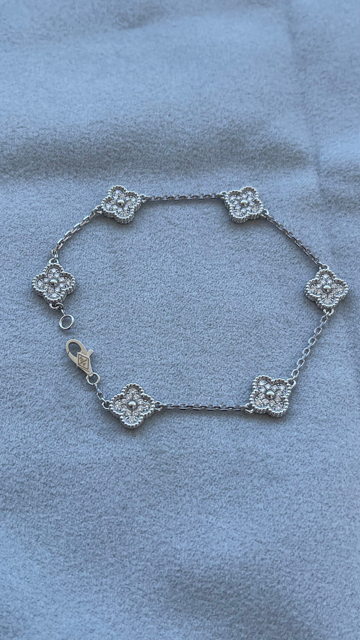 van cleef & arpels sweet alhambra diamond pave 6 motifs white gold bracelet